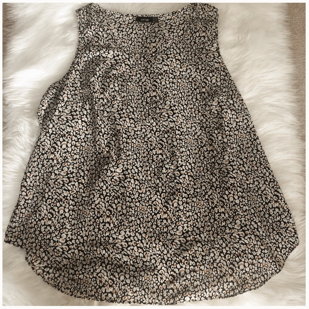 Woman cheetah print tank top